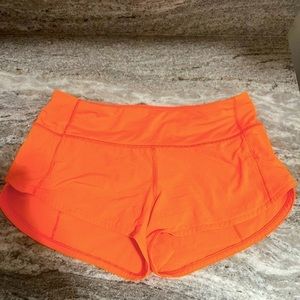 Lululemon Speed Up Shorts 2.5 in, size 2
